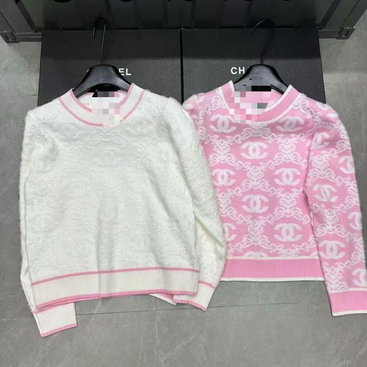 Chanel Women's pullover sweater