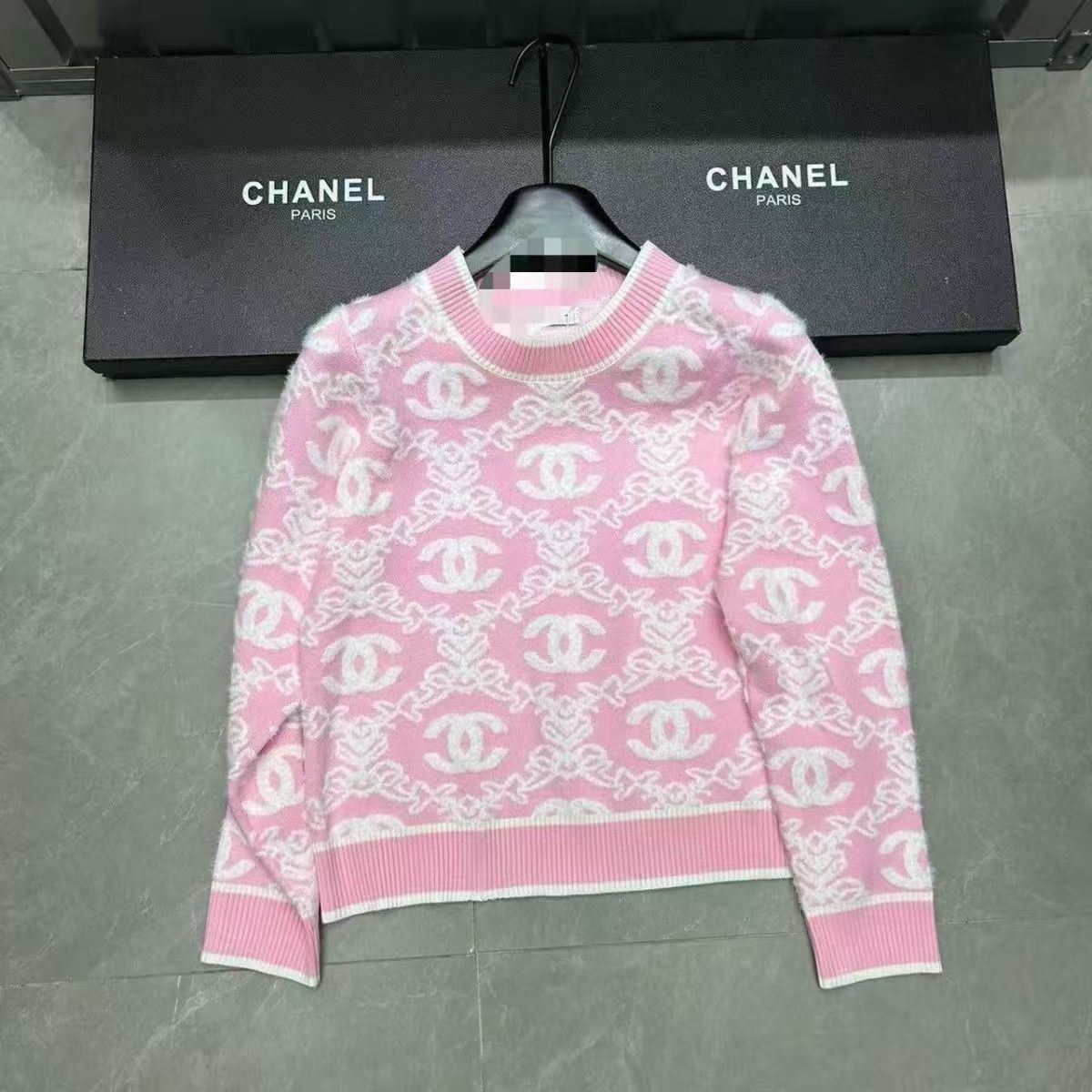 Chanel Women's pullover sweater