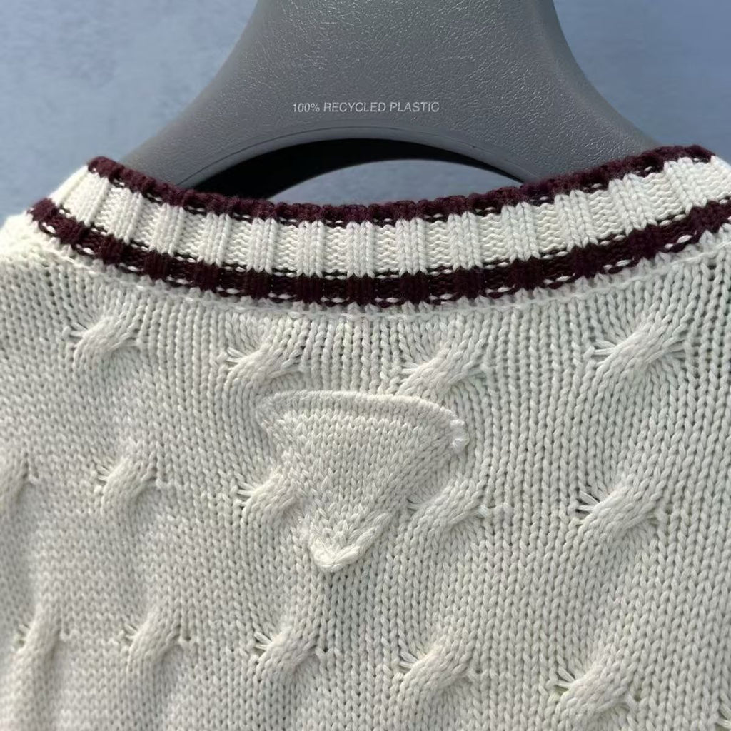 Women knitted cardigan
