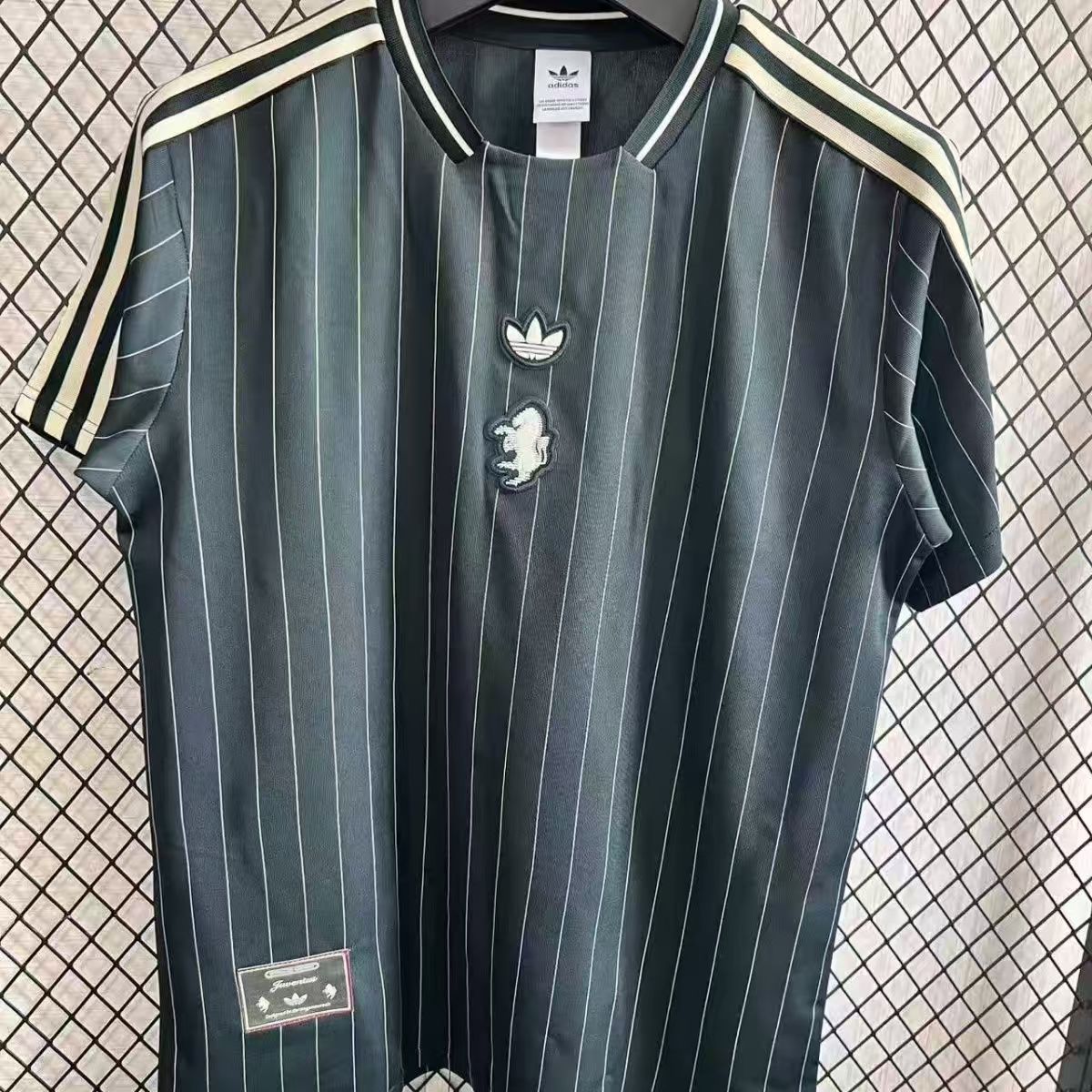 Juventus Retro Dark Green Football Jersey