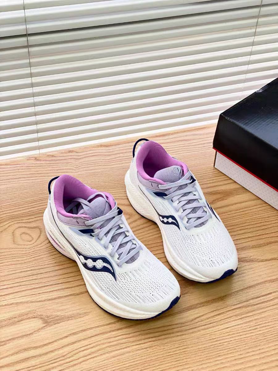 Lightweight Casual Sports Shoes