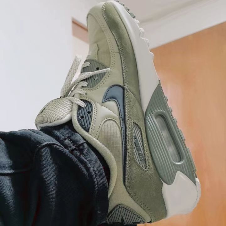 Mountaineering Shoes