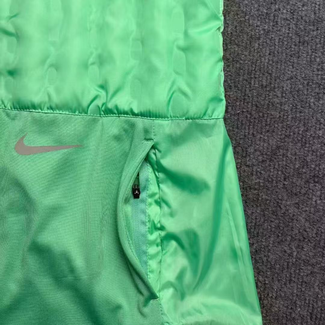 NIKE Down jacket