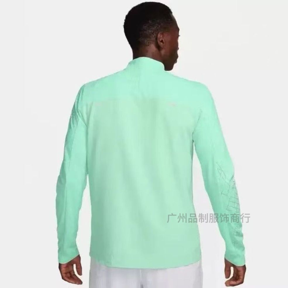 NIKE Training top