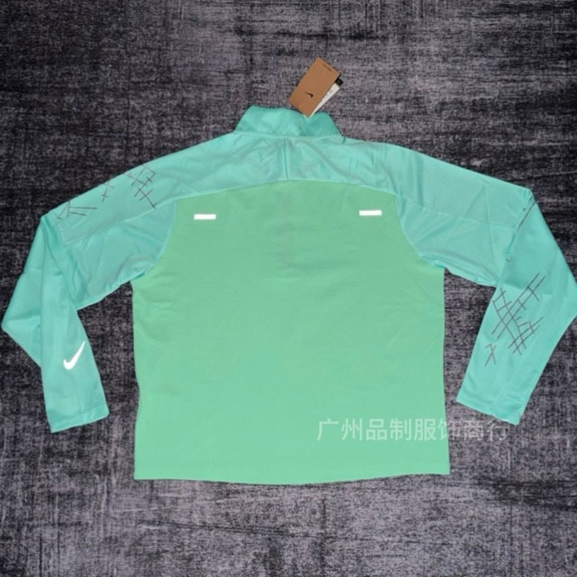 NIKE Training top