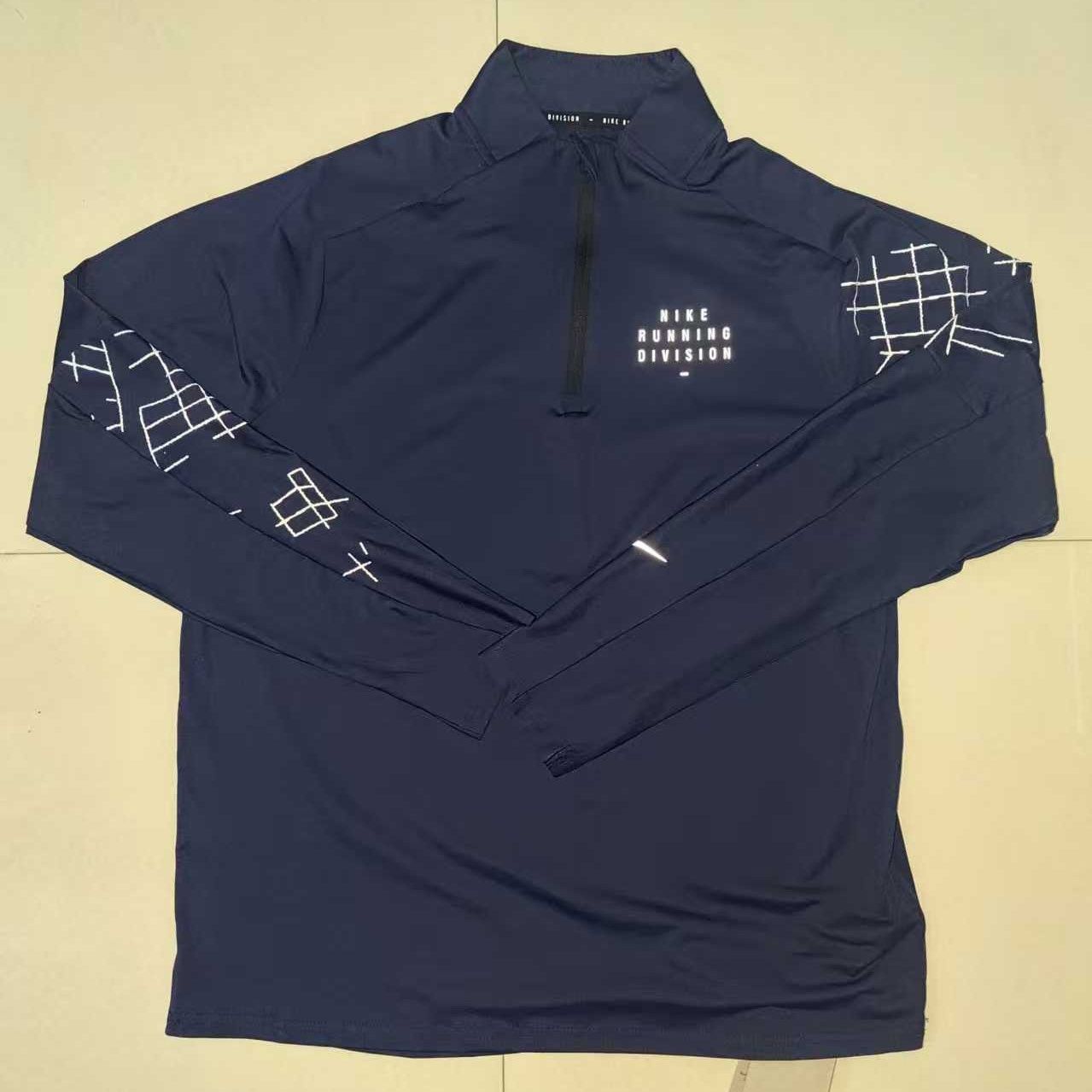 NIKE Training top