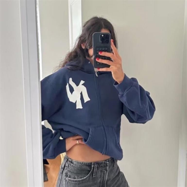 Akimbo Hoodie