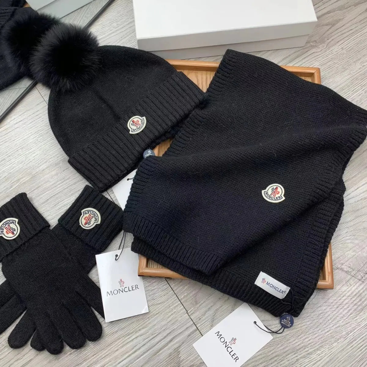 Moncle Winter suite