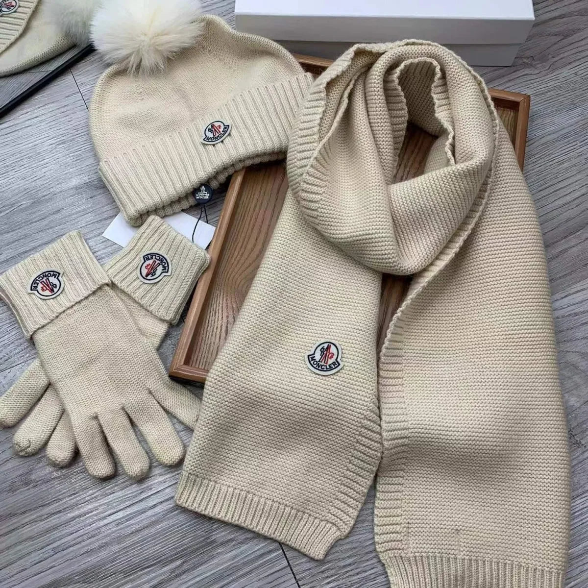 Moncle Winter suite